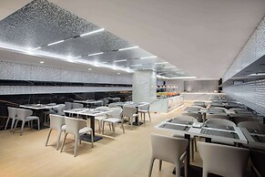 Microtel By Wyndham Handan New Century