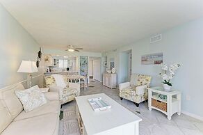 Runaway Tropical Waves-pet Friendly