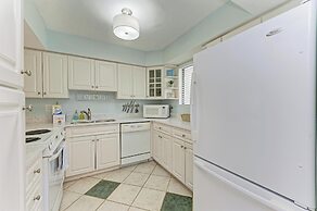 Runaway Tropical Waves-pet Friendly