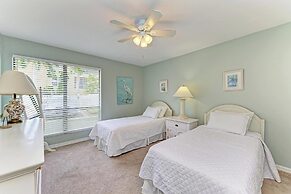 Runaway Tropical Waves-pet Friendly