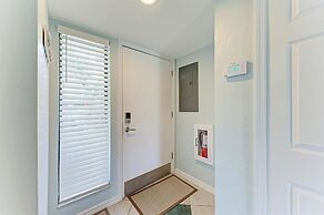 Runaway Tropical Waves-pet Friendly