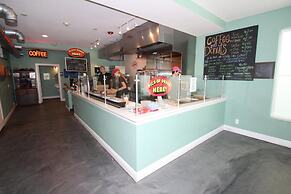 Runaway Tropical Waves-pet Friendly