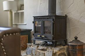Designer Villa With spa and Magical Views, 5 bdr