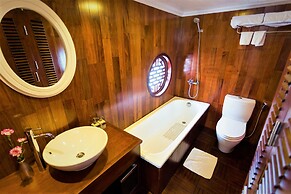 Le Journey Cruise Ha Long Bay