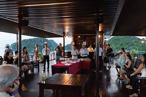 Le Journey Cruise Ha Long Bay