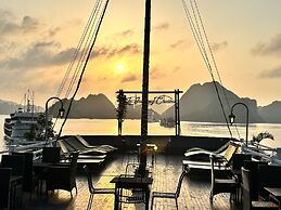 Le Journey Cruise Ha Long Bay