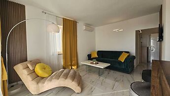 Apartment with terrace Roko