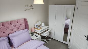 Inviting 1-bed House in Wolverhampton
