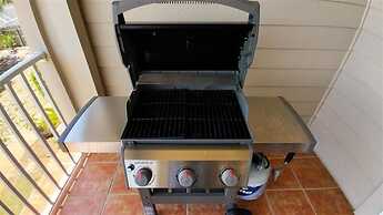 .2 Miles From Beach, Bright and Modern Townhome, 3bd, 3bth