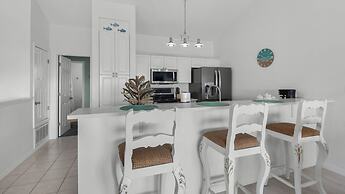 .2 Miles From Beach, Bright and Modern Townhome, 3bd, 3bth