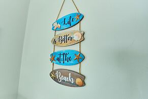 1br/1ba, A Minutes Walk From the Beach!