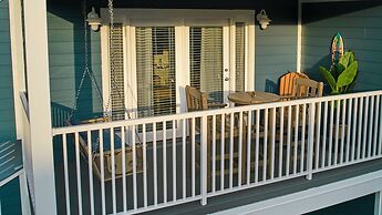 1br/1ba, A Minutes Walk From the Beach!