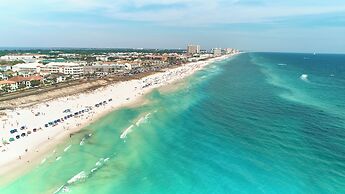 1br/1ba, A Minutes Walk From the Beach!