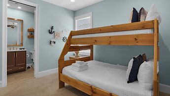 2 Golf Carts, Great Community Pool, Modern Charm