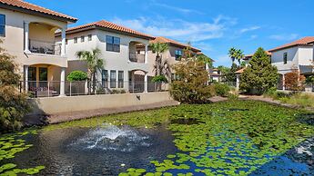 2 Golf Carts, Great Community Pool, Modern Charm