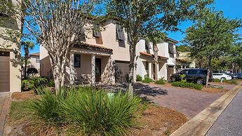 2 Golf Carts, Great Community Pool, Modern Charm