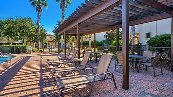 2 Golf Carts, Great Community Pool, Modern Charm