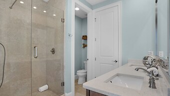 2 Golf Carts, Great Community Pool, Modern Charm