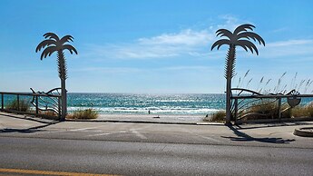 2br/2ba ~ Sleeps 6 ~ Public Beach Access!