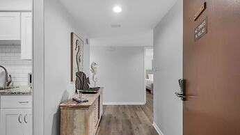 2br/2ba ~ Sleeps 6 ~ Public Beach Access!