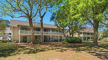 2br/2ba ~ Sleeps 6 ~ Public Beach Access!