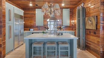 3br/3.ba With Dock, Deck/balcony and Fireplace