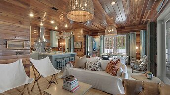 3br/3.ba With Dock, Deck/balcony and Fireplace