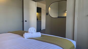 The Elmwood Motel