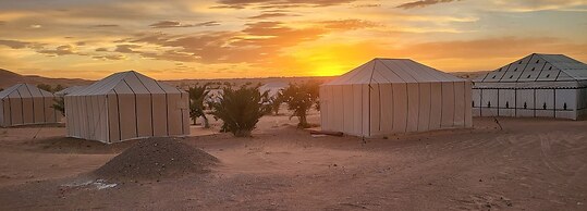 Merzouga Luxury Camp & Camel Trek