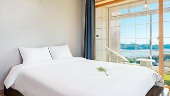 Yeongheungdo Noeul&bada Pension