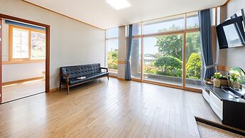 Yeongheungdo Noeul&bada Pension