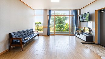 Yeongheungdo Noeul&bada Pension