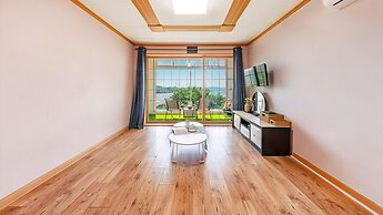 Yeongheungdo Noeul&bada Pension