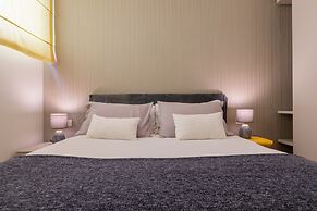 Elegant Home With Terrace by Wonderful Italy