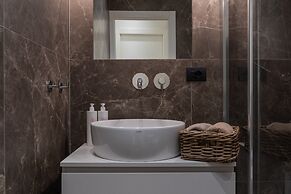 Elegant Home With Terrace by Wonderful Italy