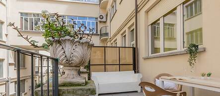 Elegant Home With Terrace by Wonderful Italy