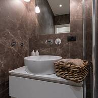 Elegant Home With Terrace by Wonderful Italy