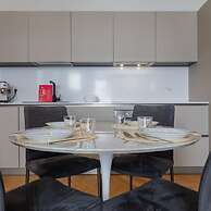 Elegant Home With Terrace by Wonderful Italy