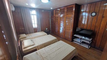 Topaz Bed and Breakfast Hotel