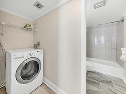 Shoreline Towers 1061