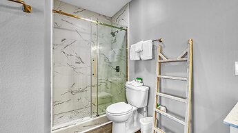 Shoreline Towers 2124