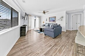 Crystal Village II, Unit 19B