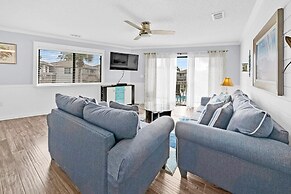 Crystal Village II, Unit 19B