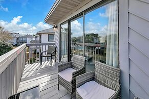 Crystal Village II, Unit 6B