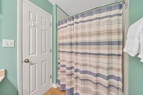 Crystal Village II, Unit 6B