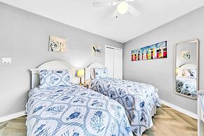 Crystal Village II, Unit 6B