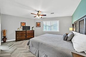 Crystal Village II, Unit 6B