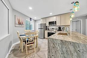 Crystal Village II, Unit 6B