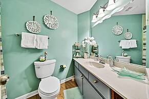 Crystal Village II, Unit 6B