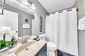 Crystal Village II, Unit 6B